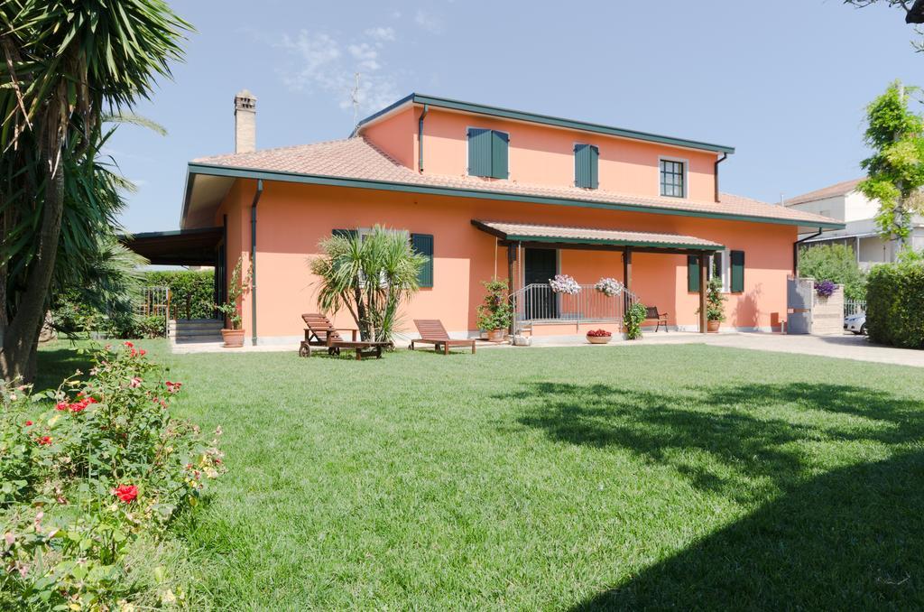 Borgo Dragani Hotel Ortona Kültér fotó